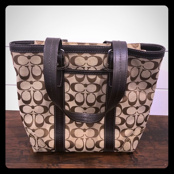 Coach Handbags - COACH Signature Handbag